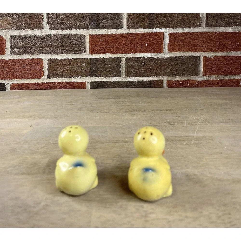 Vintage Rubber Ducky Duckies Salt & Pepper Shakers Mid Century‎ Japan Ceramic